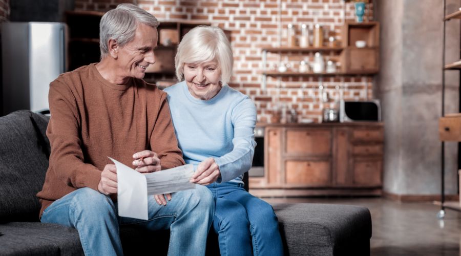 claiming_social_security_benefits_older_couple